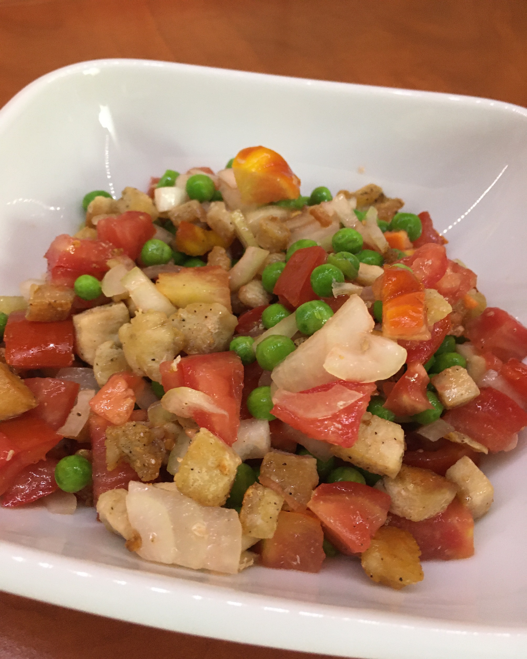 Sałatka z kurczakiem b